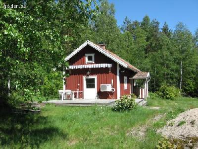 Nyrenoverad stuga Södermanland