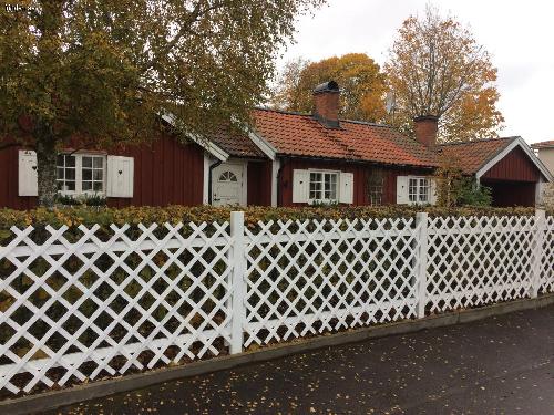 Modern villa på härlig sjötomt